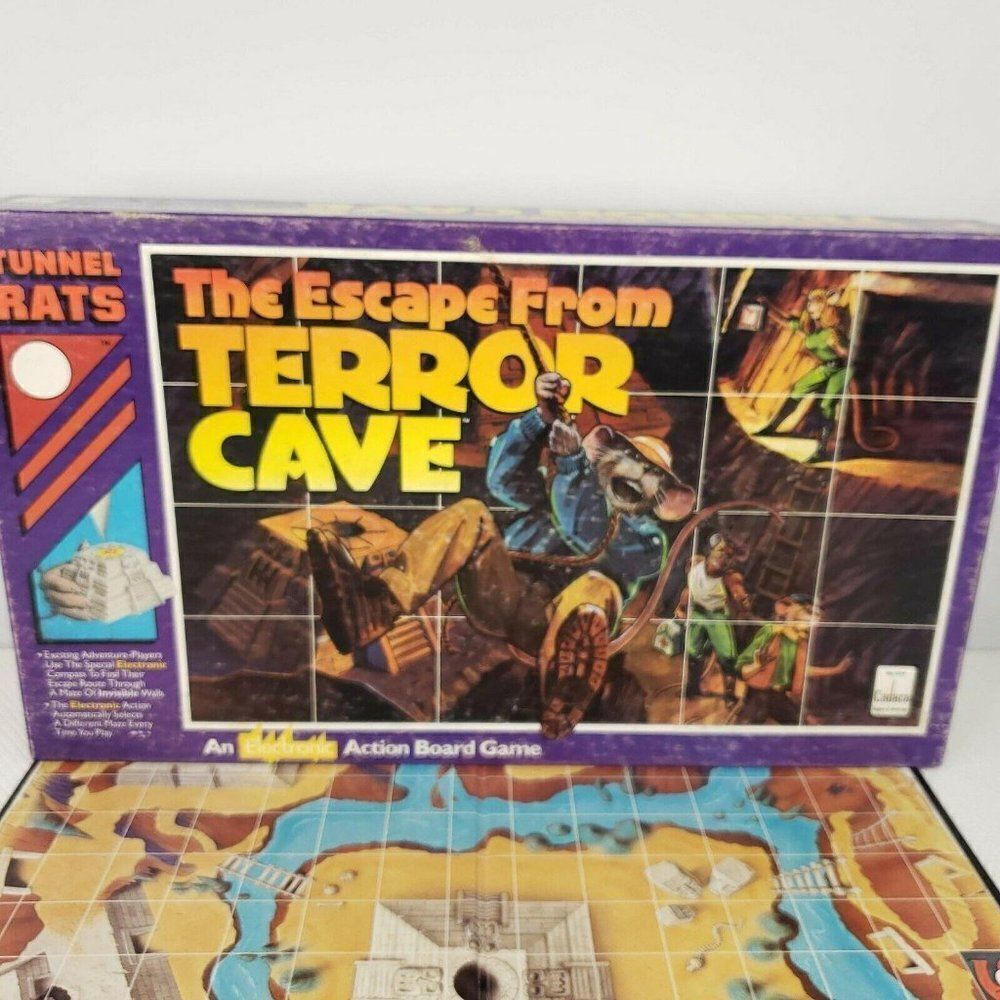 Vintage Cadaco 1990 The Escape From Terror Cave Working No Comic Book Included - Picture 2 of 8